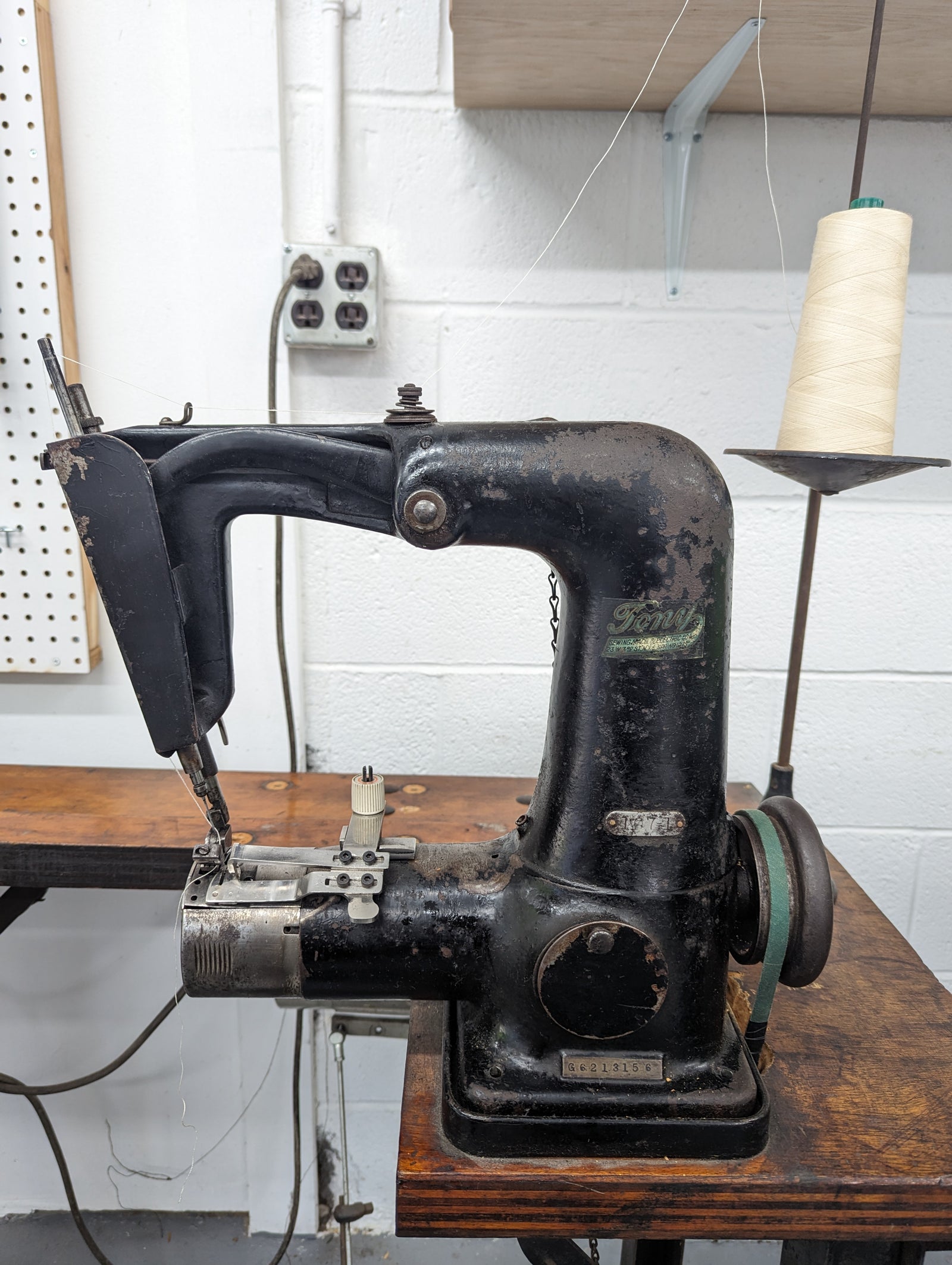 Vintage Singer 107-1